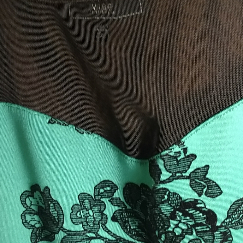 Dress - Picture 3 of 3